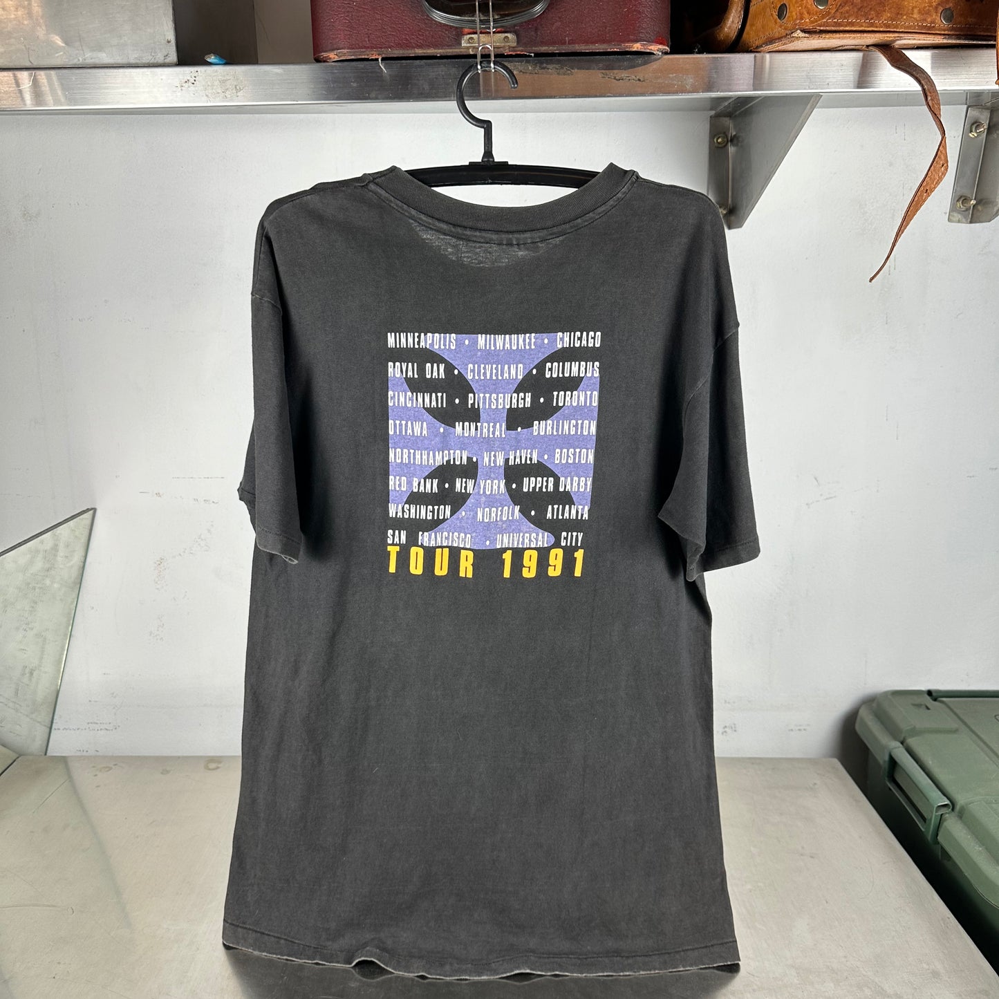 Vintage 1991 Chris Isaak Tour Concert Single Stitch T-Shirt