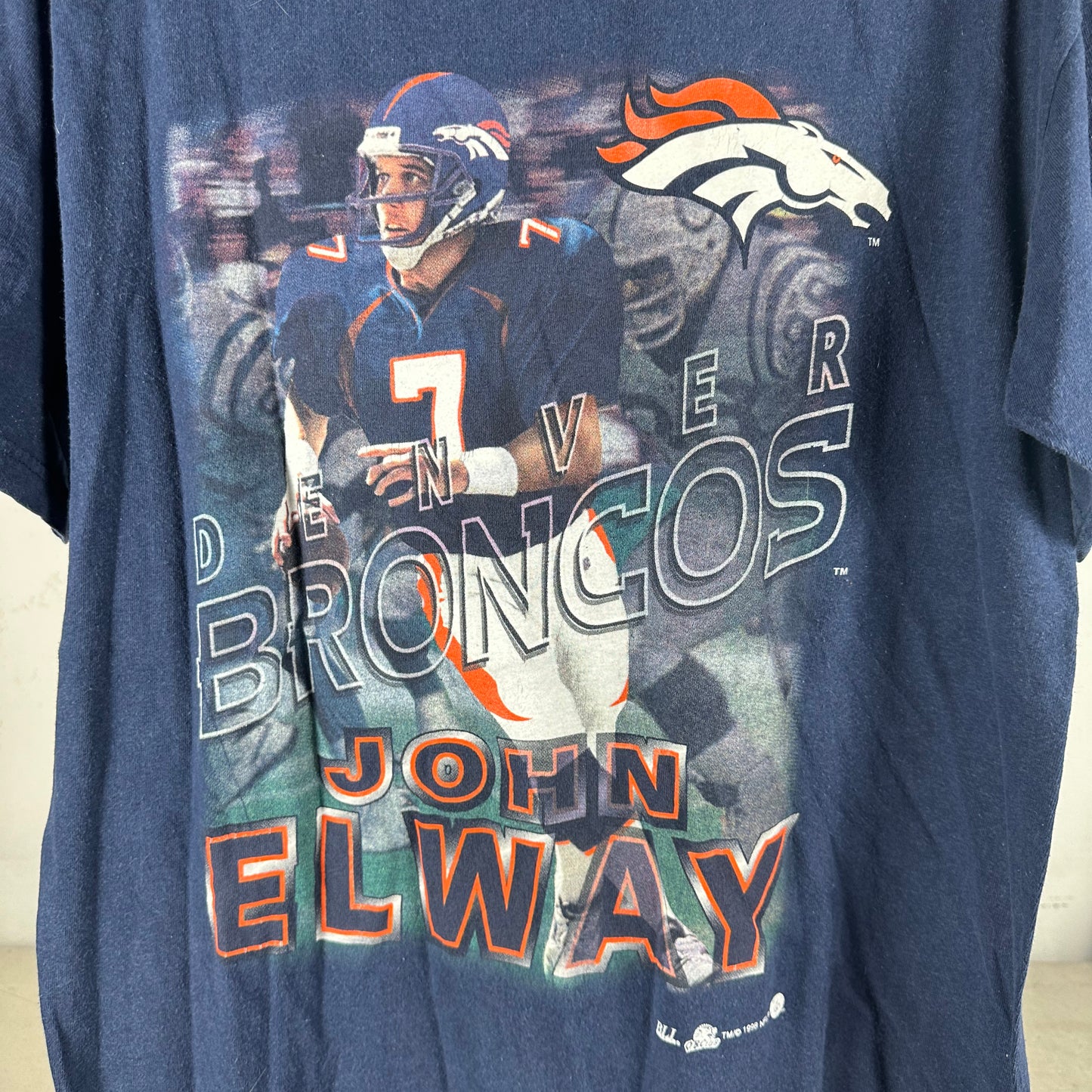 Vintage 1998 John Elway Denver Broncos NFL Graphic T-Shirt