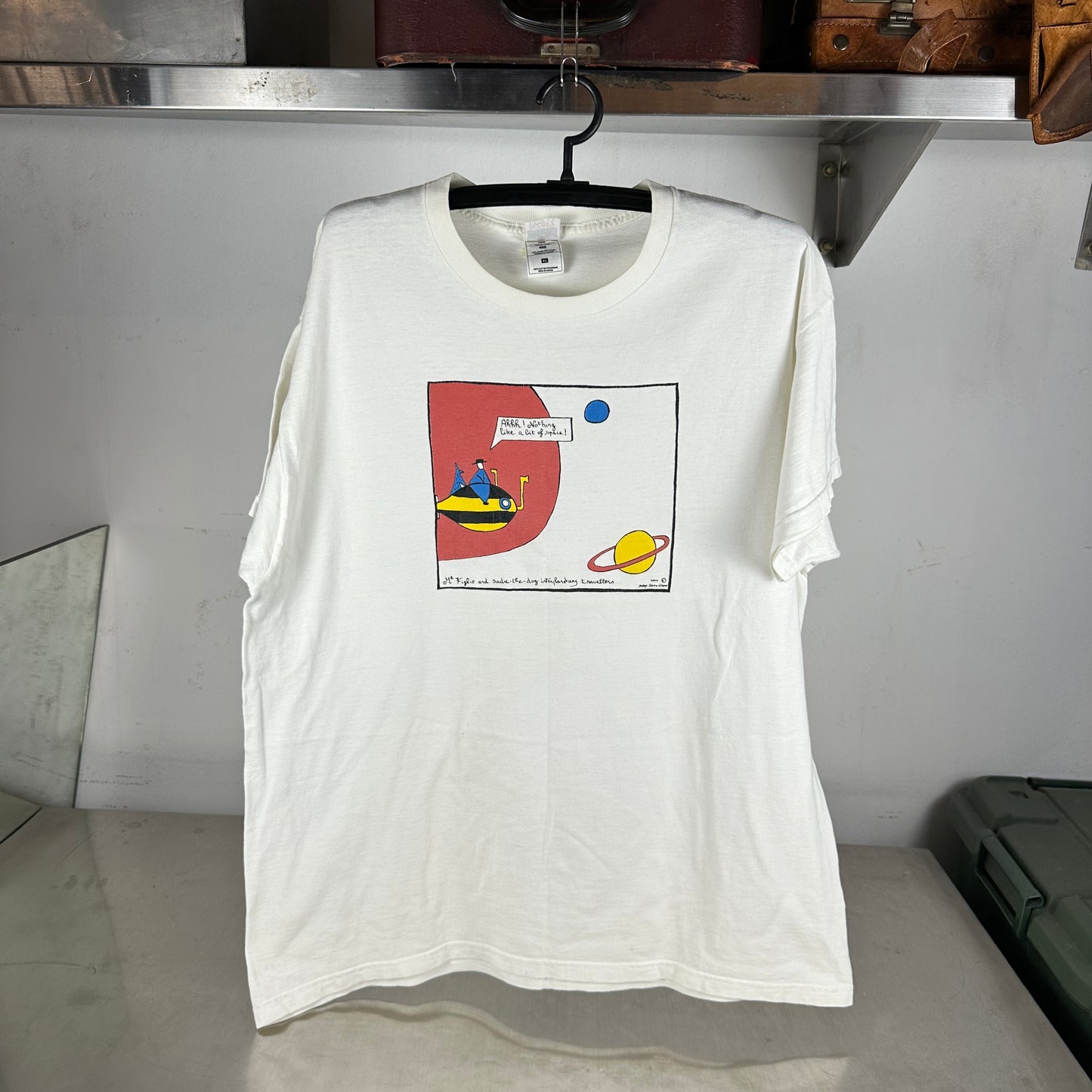 Vintage 2001 Ahhh! Nothing Like a bit of Space Pop Art Style T-Shirt