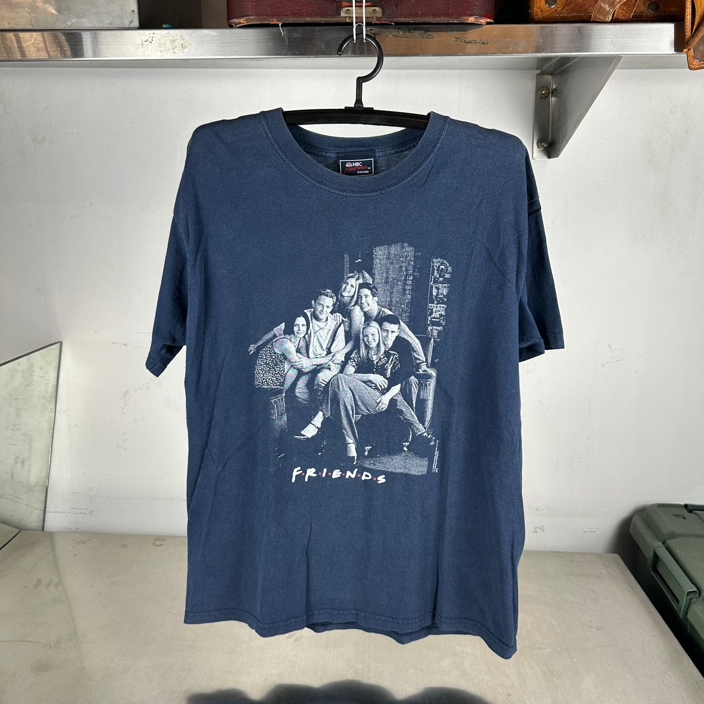Vintage 2004 Friends TV Show Sitcom Cast Graphic Promo T-Shirt