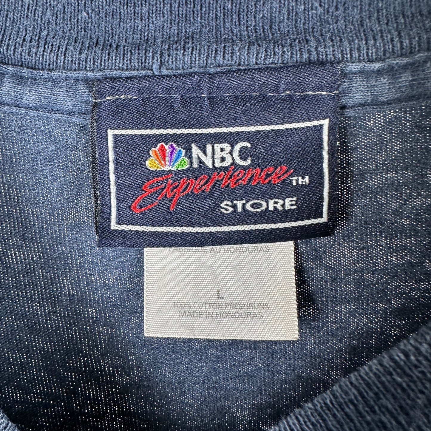 Vintage 2004 Friends TV Show Sitcom Cast Graphic Promo T-Shirt