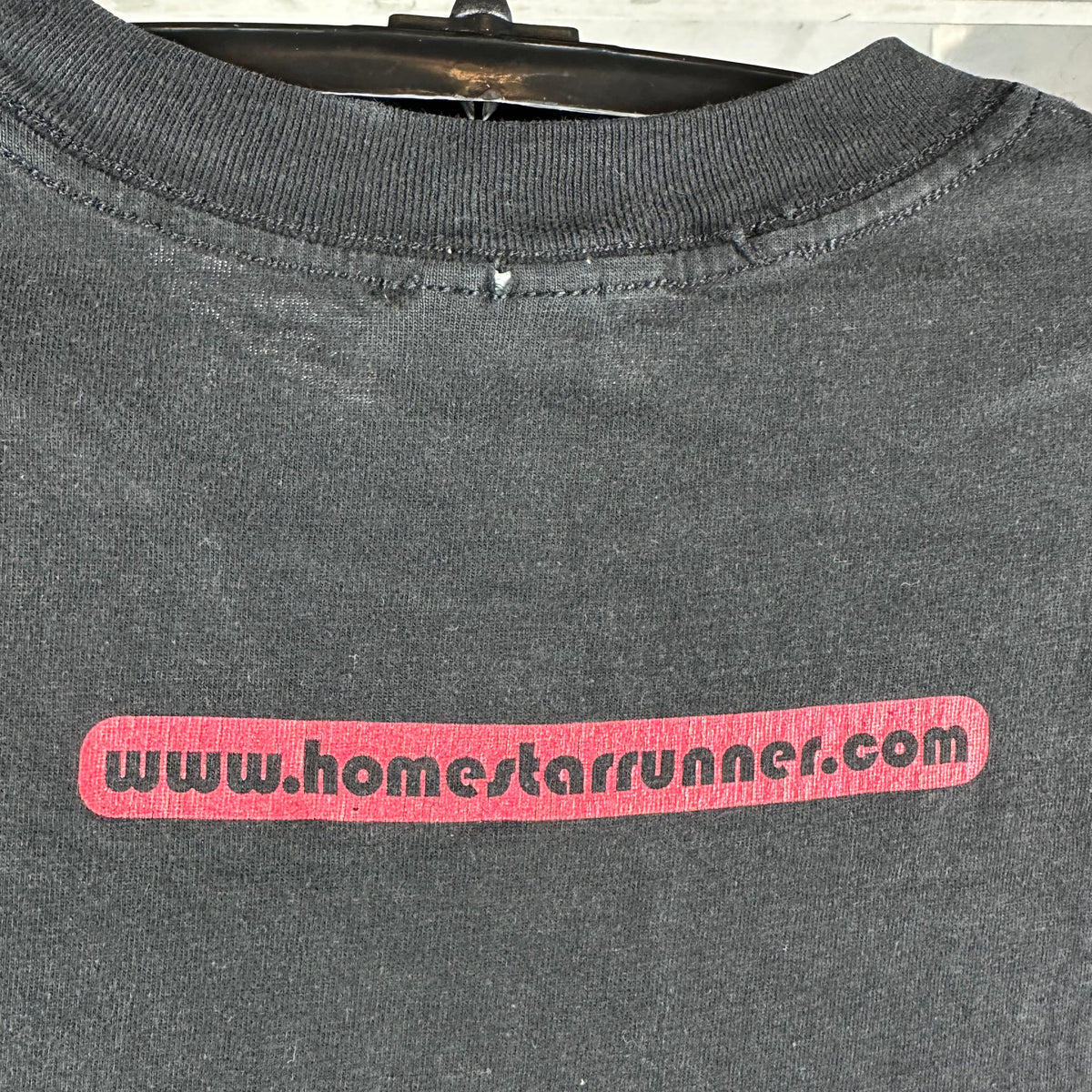 Vintage 2000s Homestar Runner Strong Bad Graphic T-shirt